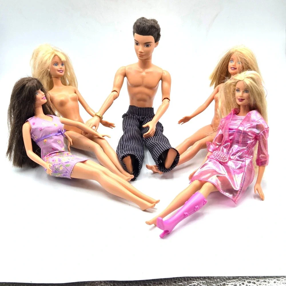 Mattel Barbie Lot of 4 And 1 My Scene Hanging‎ Out River Doll 1990s